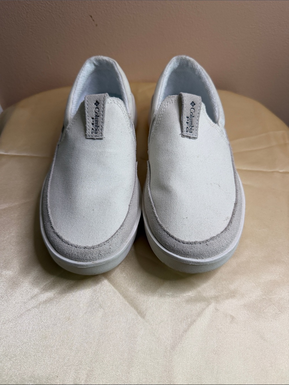 Columbia Slip-On Flats in Light Gray and White